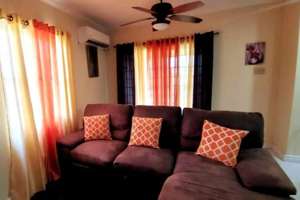 2 Bdr Elegance @ Winchester Estate New Kingston Apartman Jamaica