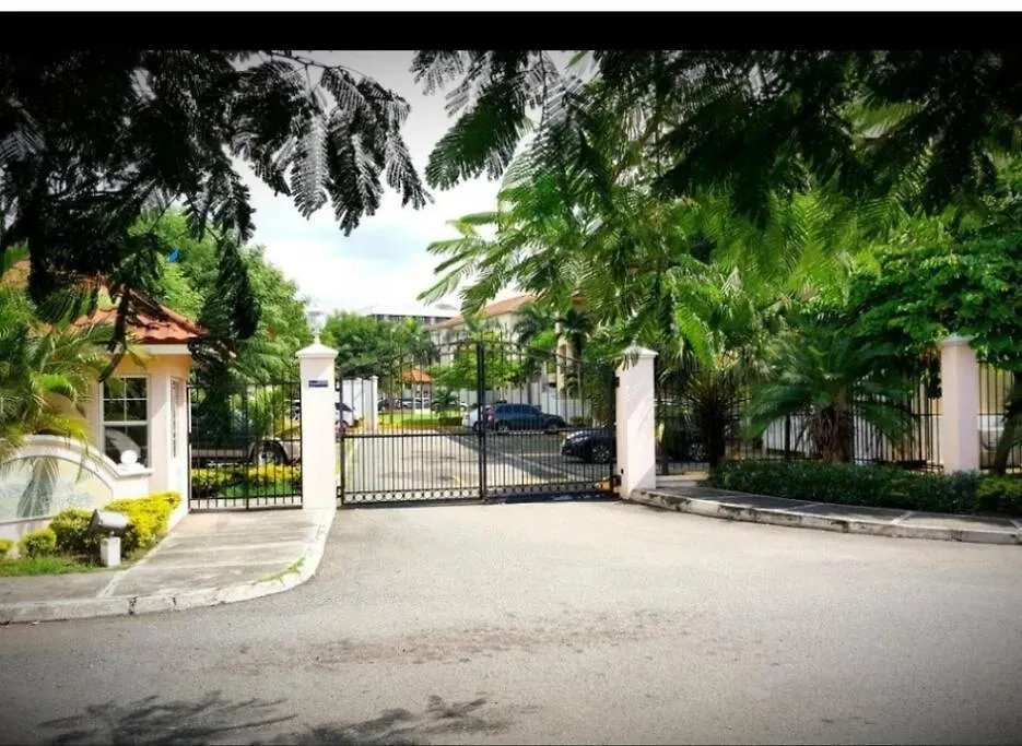 2 Bdr Elegance @ Winchester Estate New Kingston Apartman
